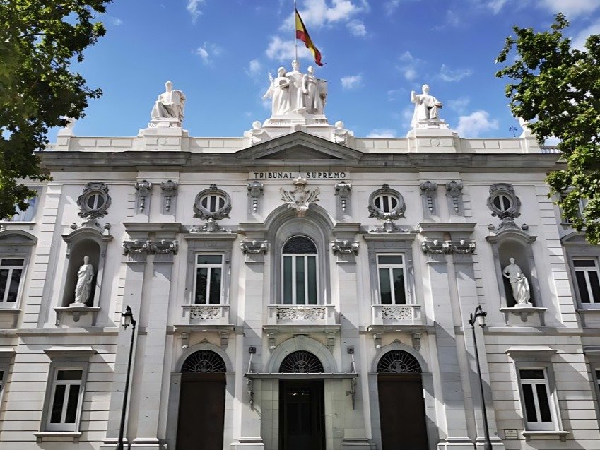 Fachada de la sede del Supremo en Madrid - Foto del Consejo General de la Abogacía Española
