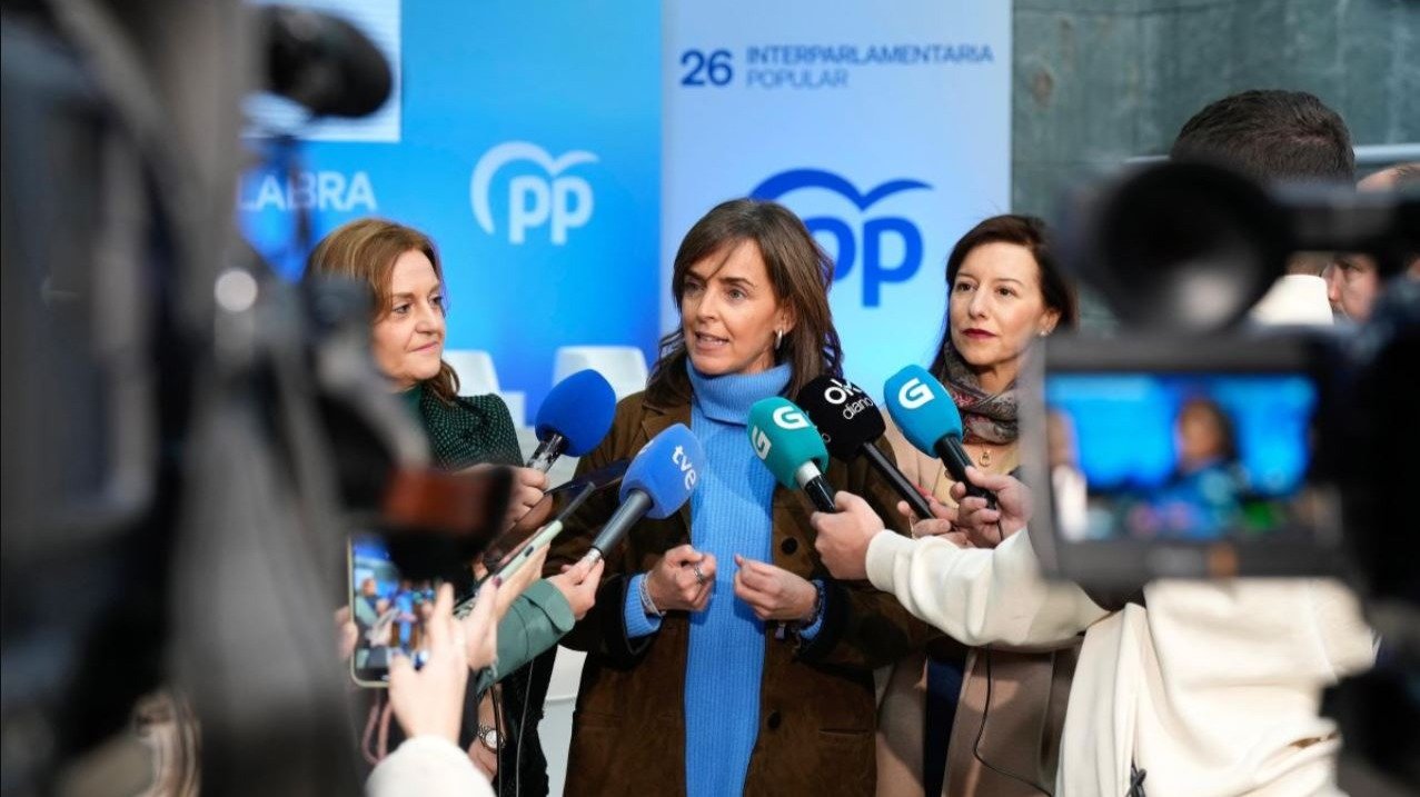 Fúnez atiende a los medios en Ourense - Foto de Tarek/PP