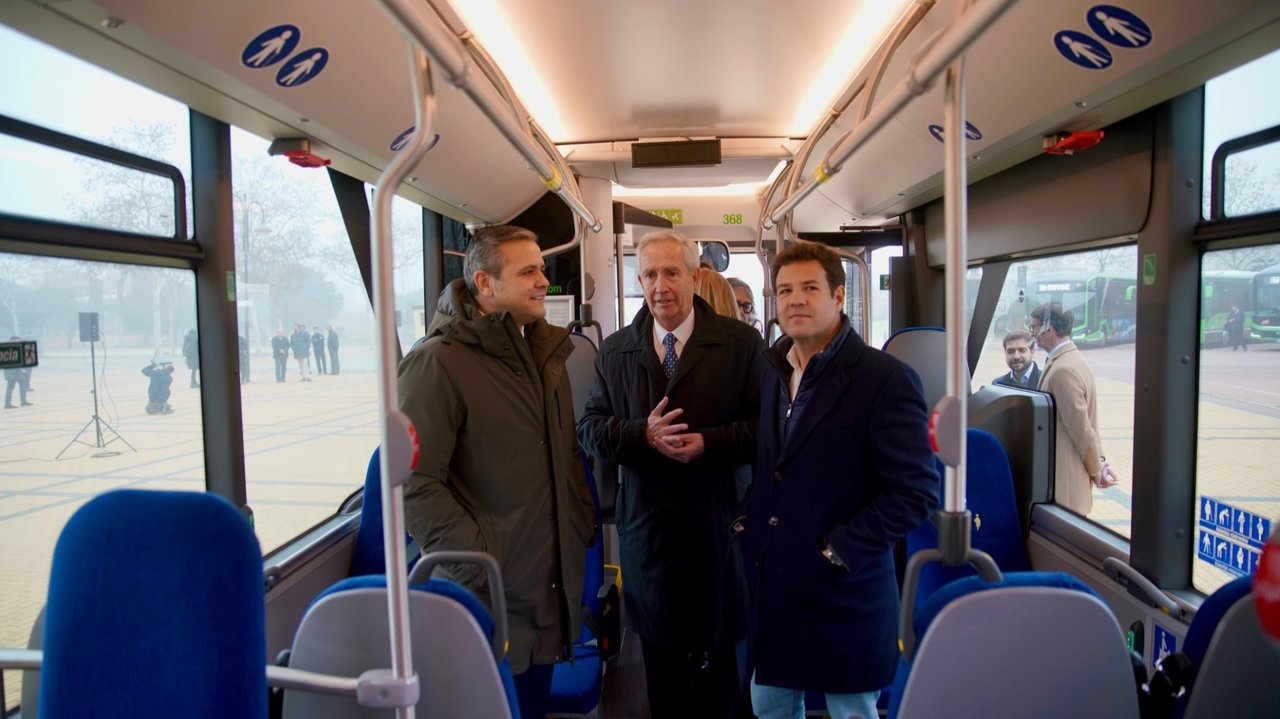 Presentación de los nuevos autobuses - Foto de la Comunidad de Madrid