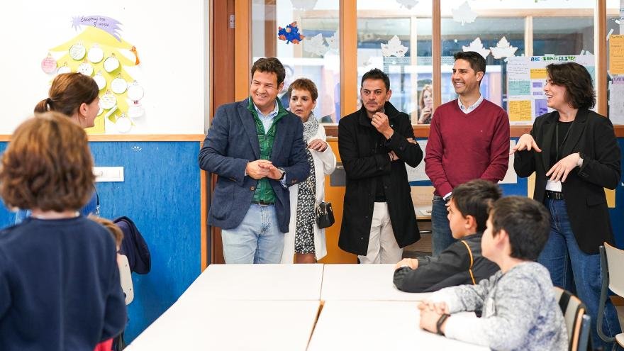 El consejero de educación de Madrid durante su visita a un instituto público - Foto de Comunidad de Madrid