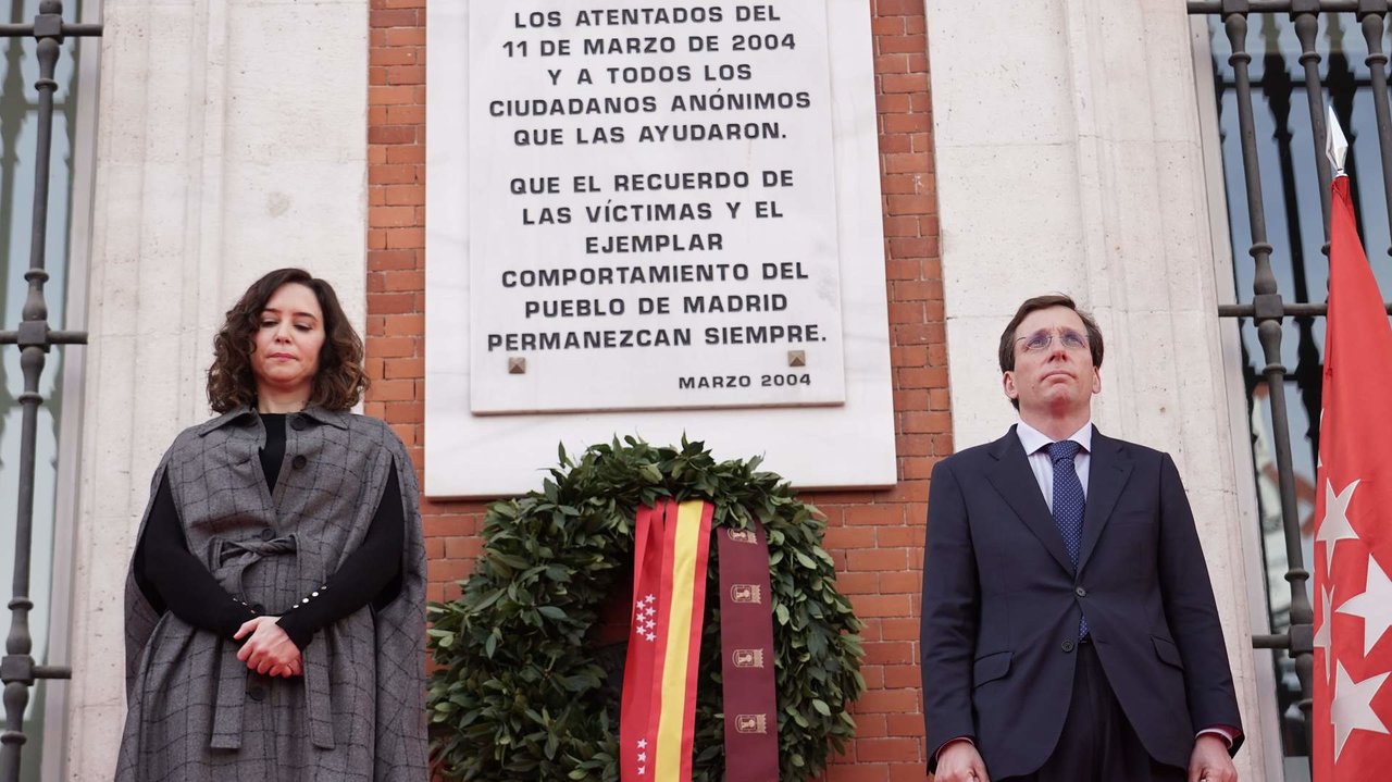 Almeida y Ayuso durante los actos del 11M del 2022 -  Ayuntamiento de Madrid