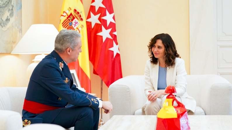 Ayuso recibe al representante de las Fuerzas Armadas en la Comunidad - Comunidad de Madrid