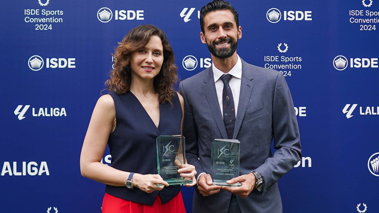 Díaz Ayuso y Álvaro Arbeloa en en el V ISDE Sports  Convention - Comunidad de Madrid