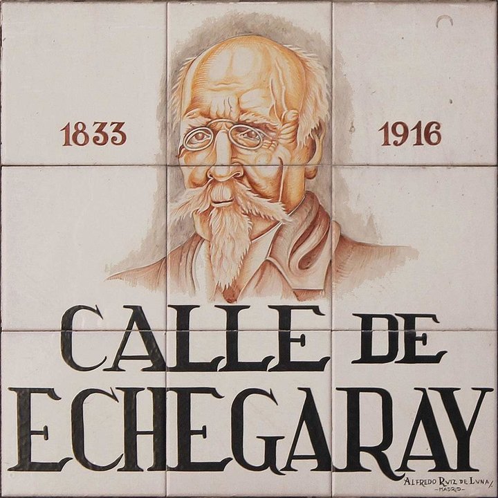 Calle de Echegaray. Callejero de azulejos del ceramista Ruíz de Luna