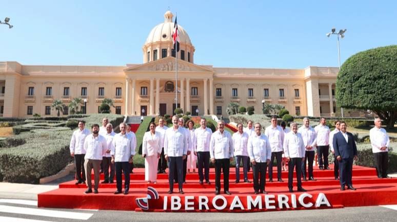 Fotografía oficial de la XXVIII Cumbre Iberoamericana de Jefes de Estado y de Gobierno en la República Dominicana 2023 - Foto de Casa Real