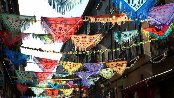 Decoración tradicional en la calle del Oso - Foto de Ayuntamiento de Madrid