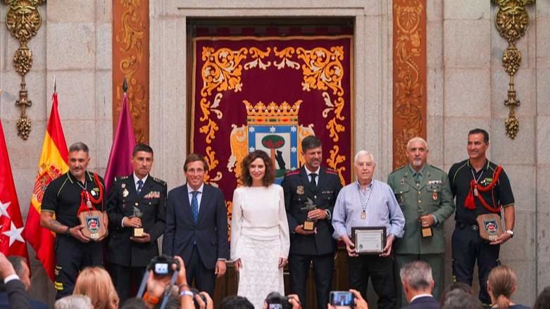 Díaz Ayuso en la entrega de las Palomas de Bronce-Bomberos de Madrid - Comunidad de Madrid