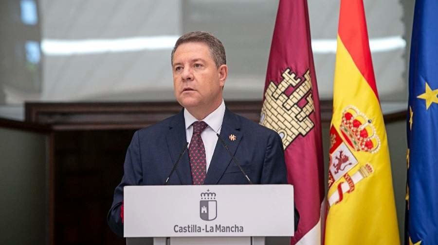 Page en una intervención oficial - Foto del Gobierno de Castilla-La Mancha