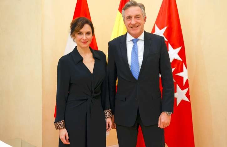 Díaz Ayuso junto al embajador de la República de Austria, Enno Drofenik - Foto Comunidad de Madrid