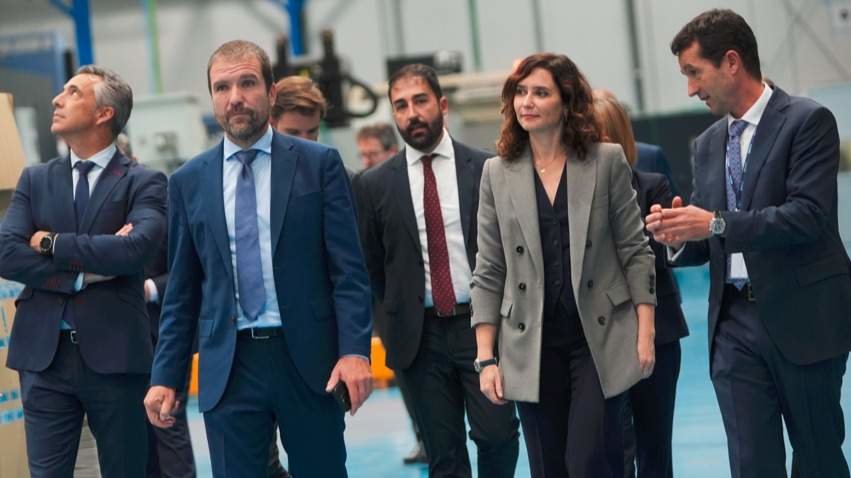 Díaz Ayuso visitando la empresa Escribano  Mechanical & Engineering - Foto Comunidad de Madrid