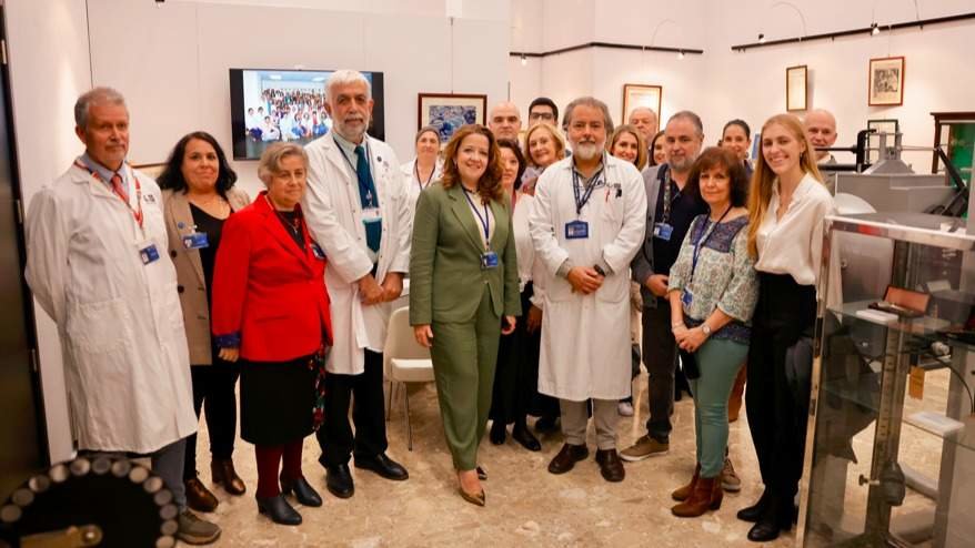 La consejera de Sanidad ha inaugurado la muestra en el Hospital público Ramón y Cajal- Foto Comunidad de Madrid