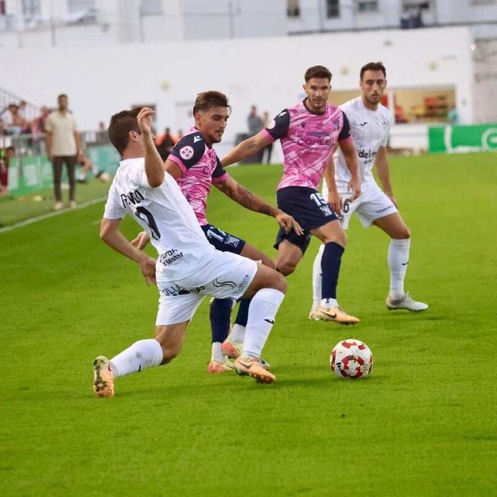 CF Fuenlabrada - Fuenlabrada / X