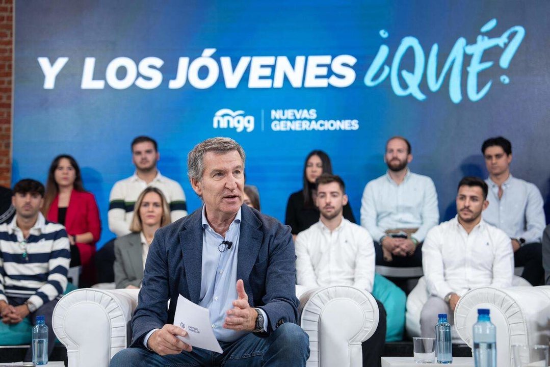 Feijóo, en el encuentro con Nuevas Generaciones | Foto del PP