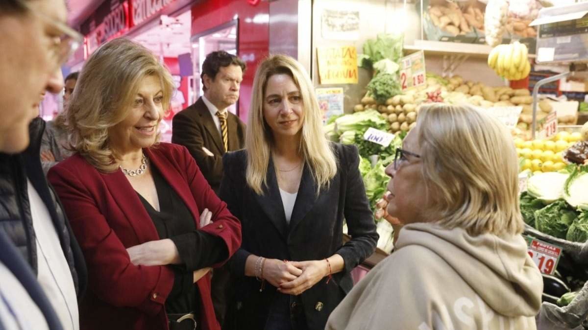 La delegada de Economía, Innovación y Hacienda, en un mercado - Foto Ayuntamiento de Madrid